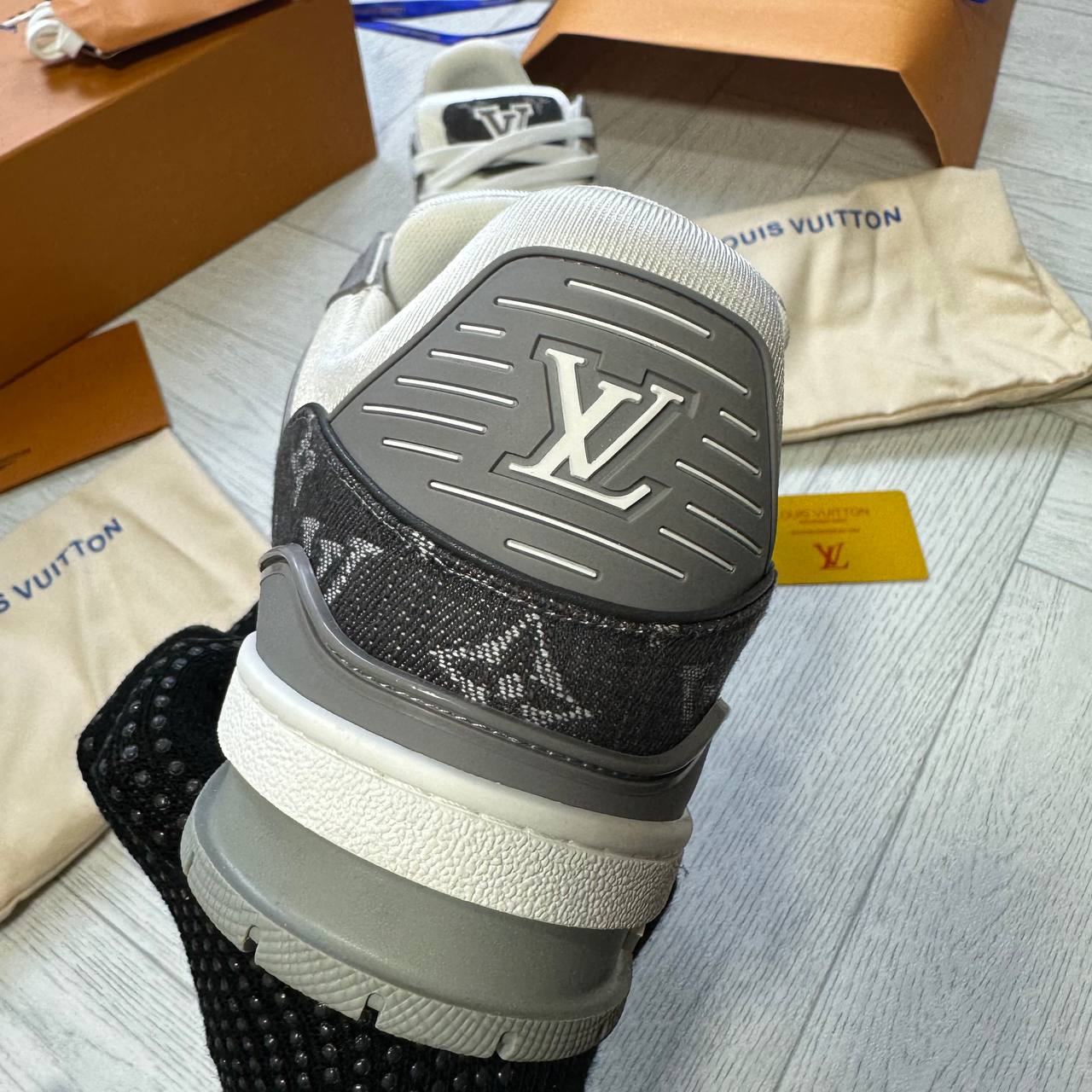 SUPERCLO  QUALITY LVe SHOES to3108