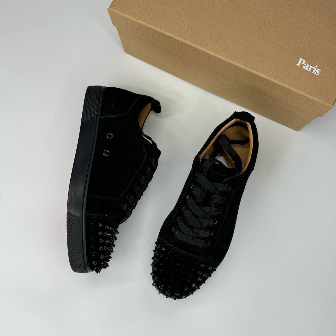 Loubuto trainers with box dust bag sa0209