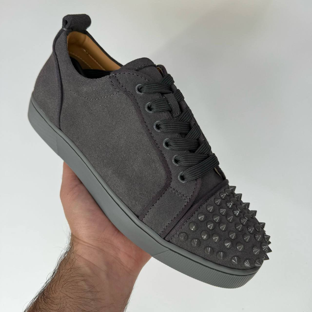 Loubuto trainers with box dust bag sa0209