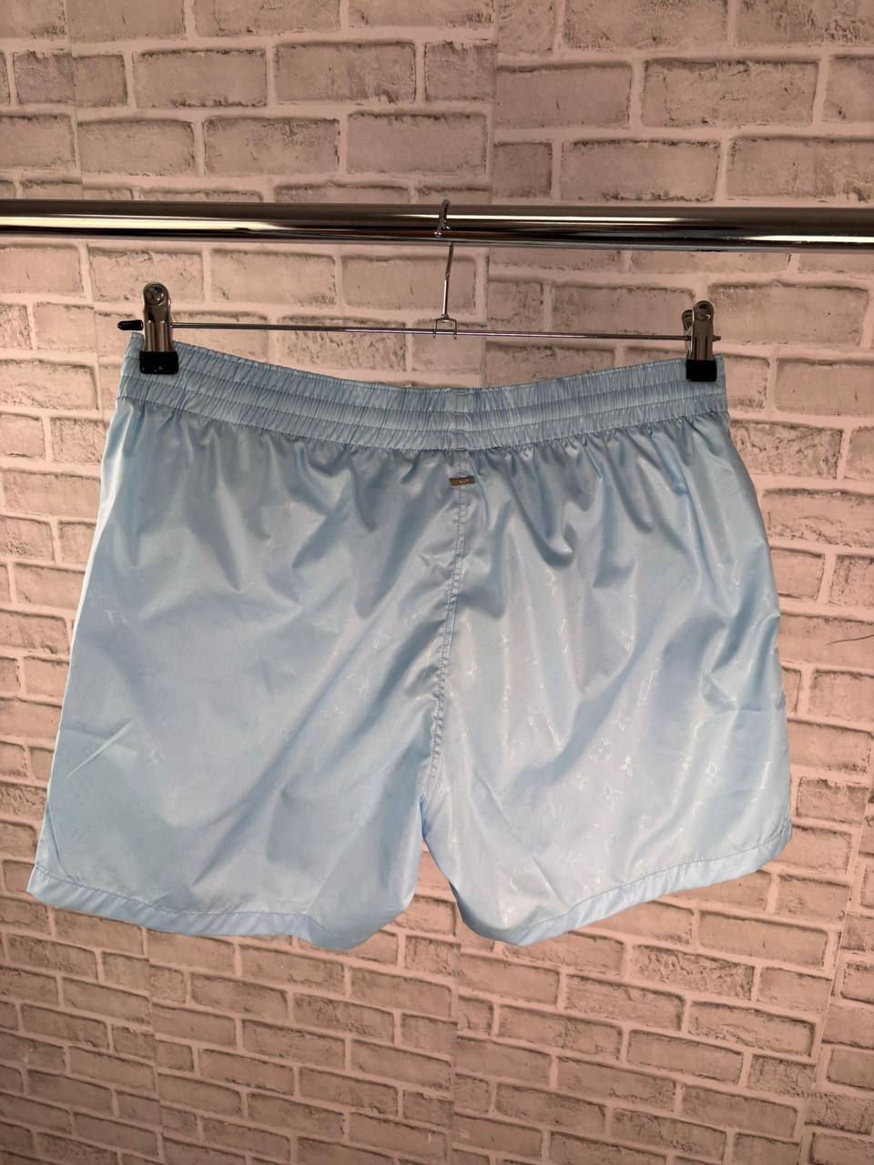 LV shorts aj3005