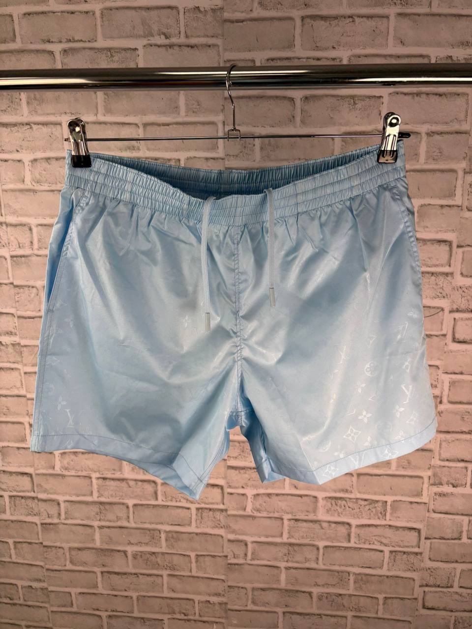 LV shorts aj3005