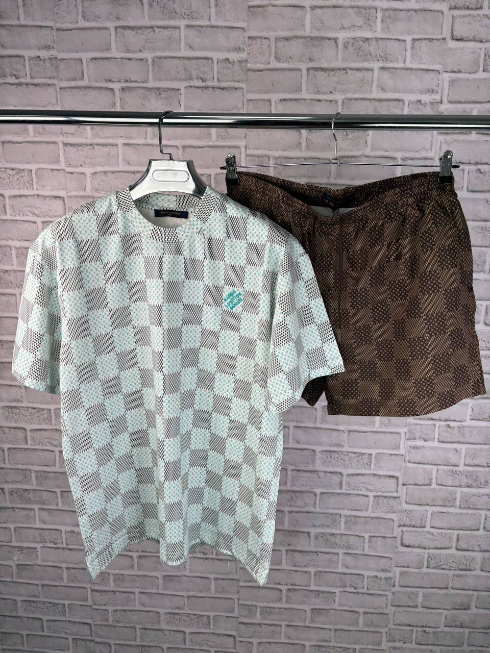 LV T-shirts or shorts aj3005
