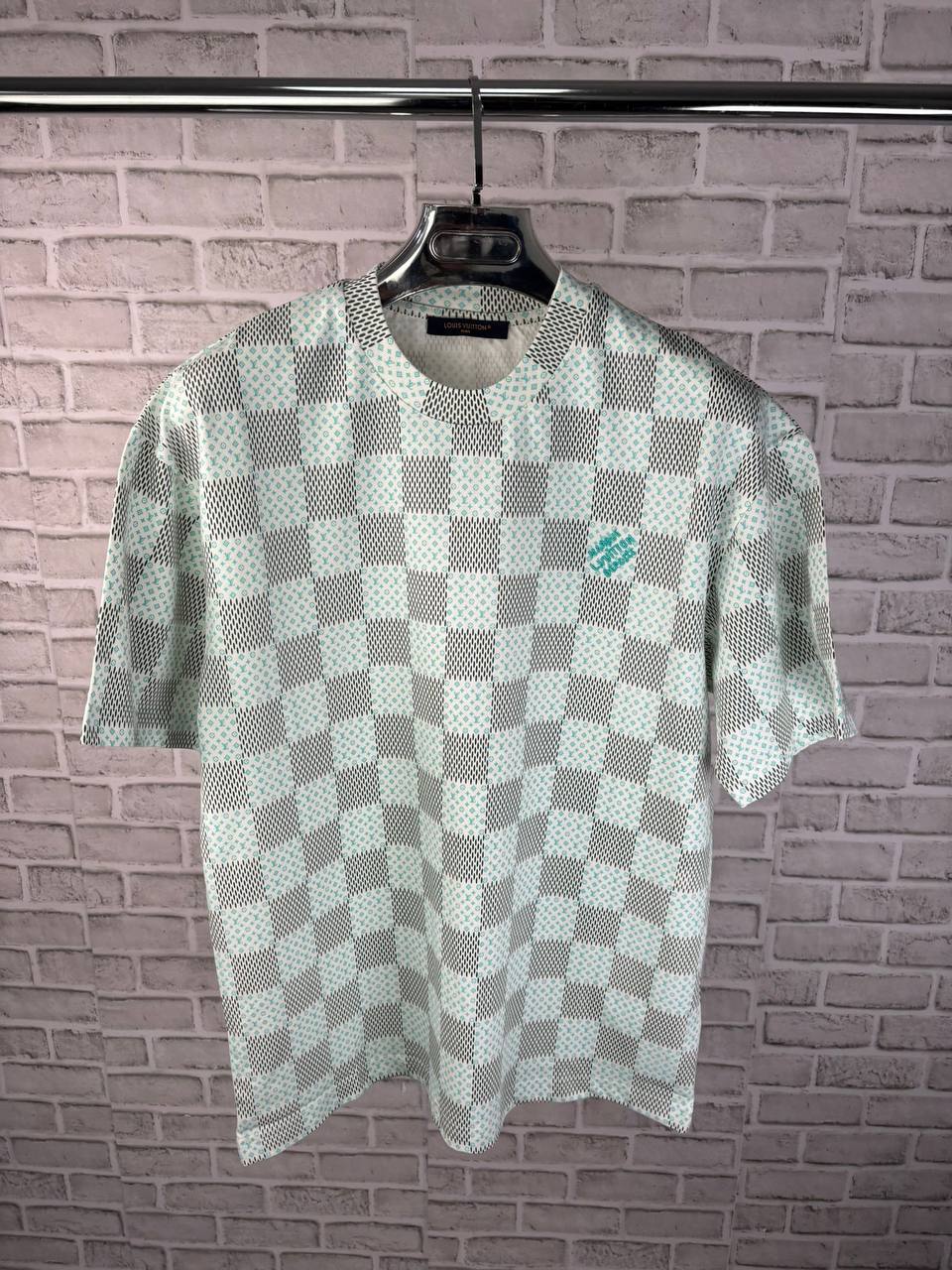 LV T-shirts or shorts aj3005