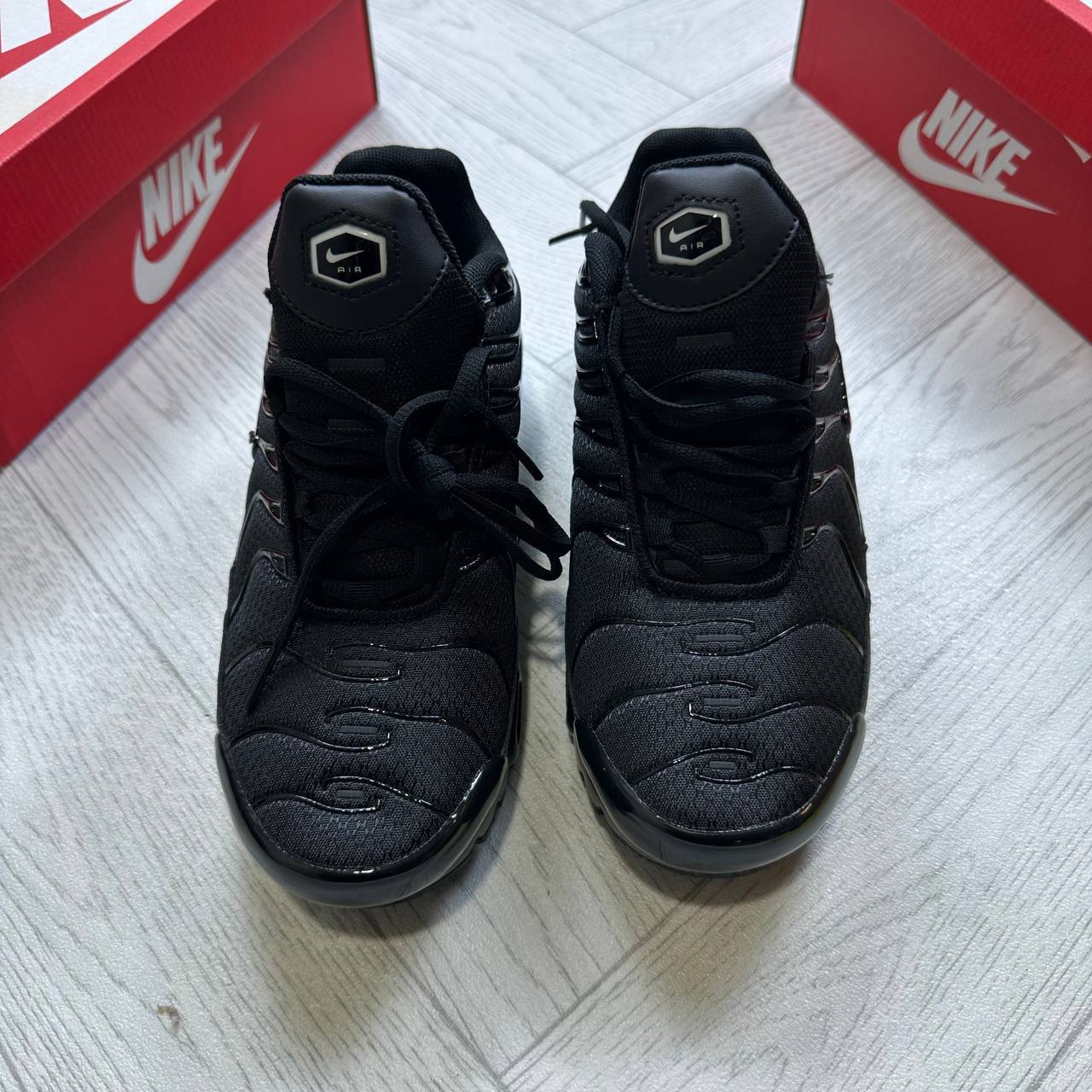 💥NIK AIR MAX 95 SHOES SIZES    MENTIONED ON THE PHOTO to1012