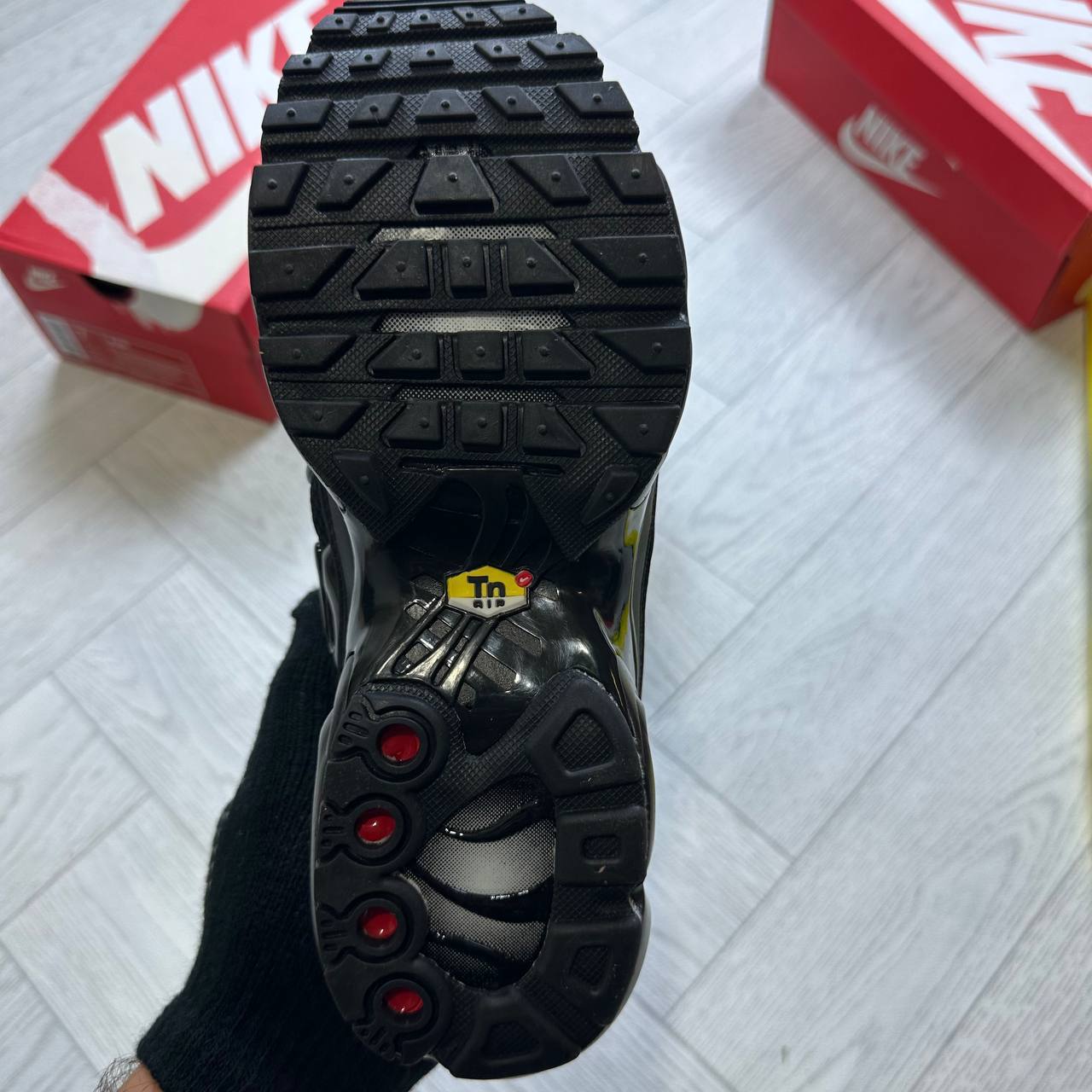 💥NIK AIR MAX 95 SHOES SIZES    MENTIONED ON THE PHOTO to1012