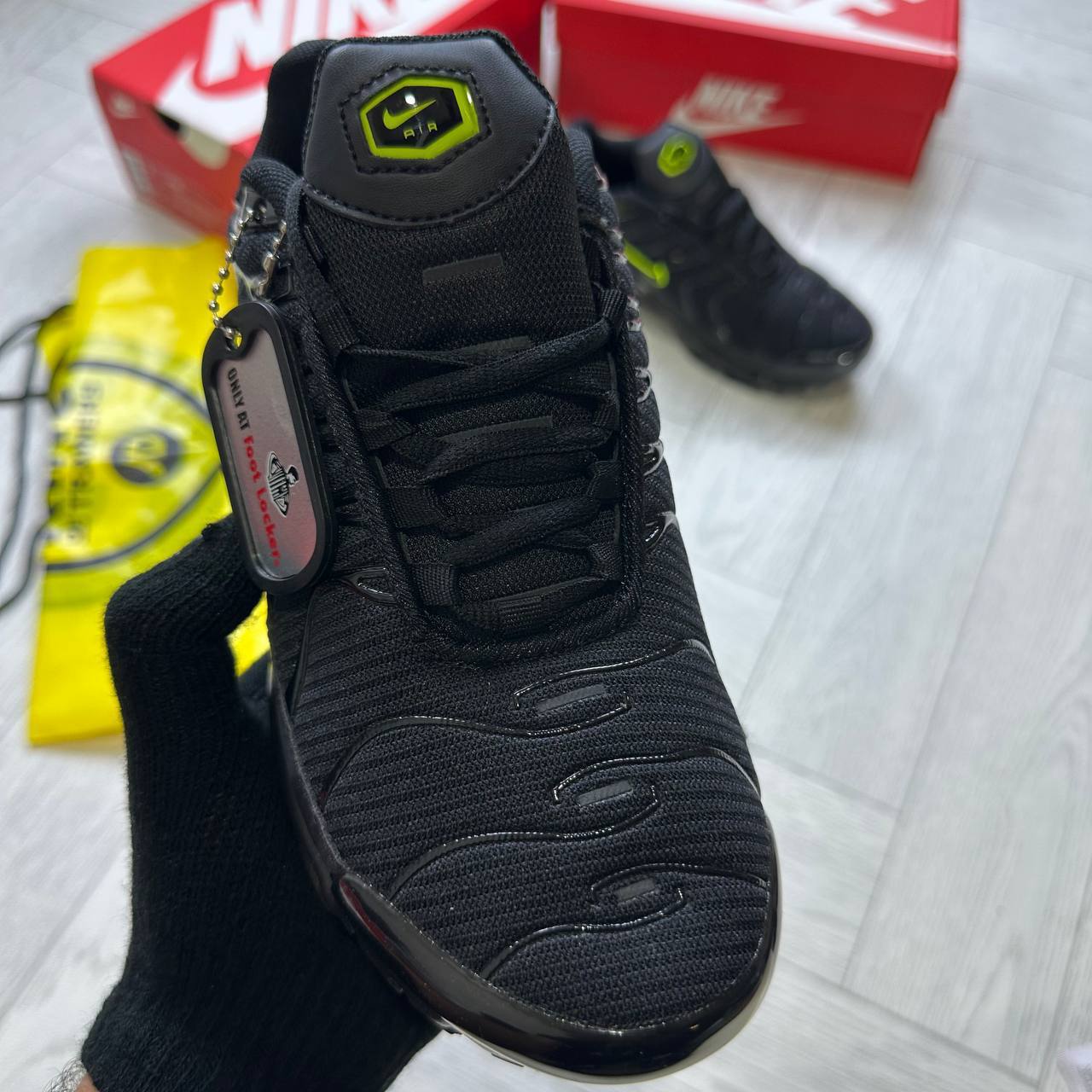 💥NIK AIR MAX 95 SHOES SIZES    MENTIONED ON THE PHOTO to1012