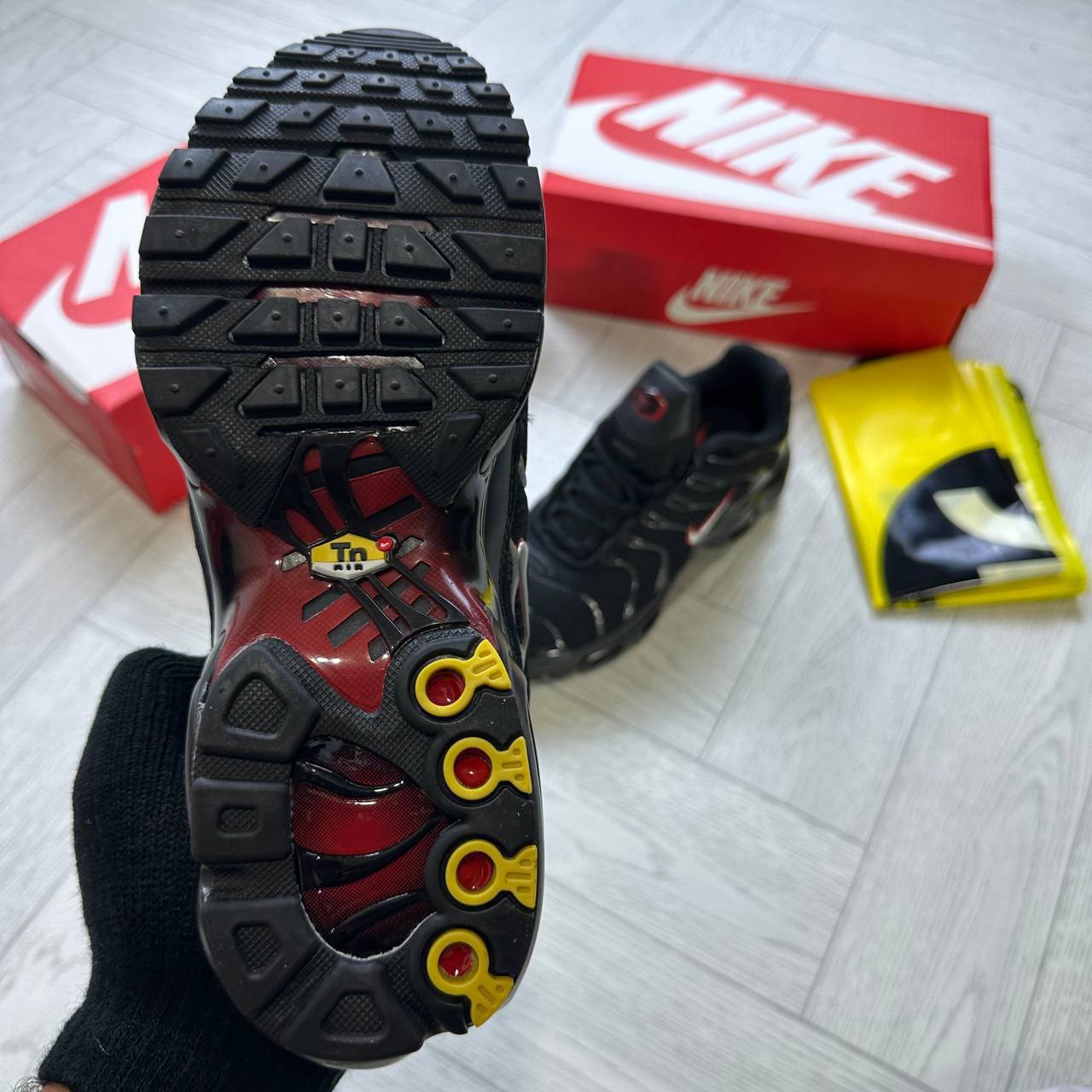 💥NIK AIR MAX 95 SHOES SIZES    MENTIONED ON THE PHOTO to1012