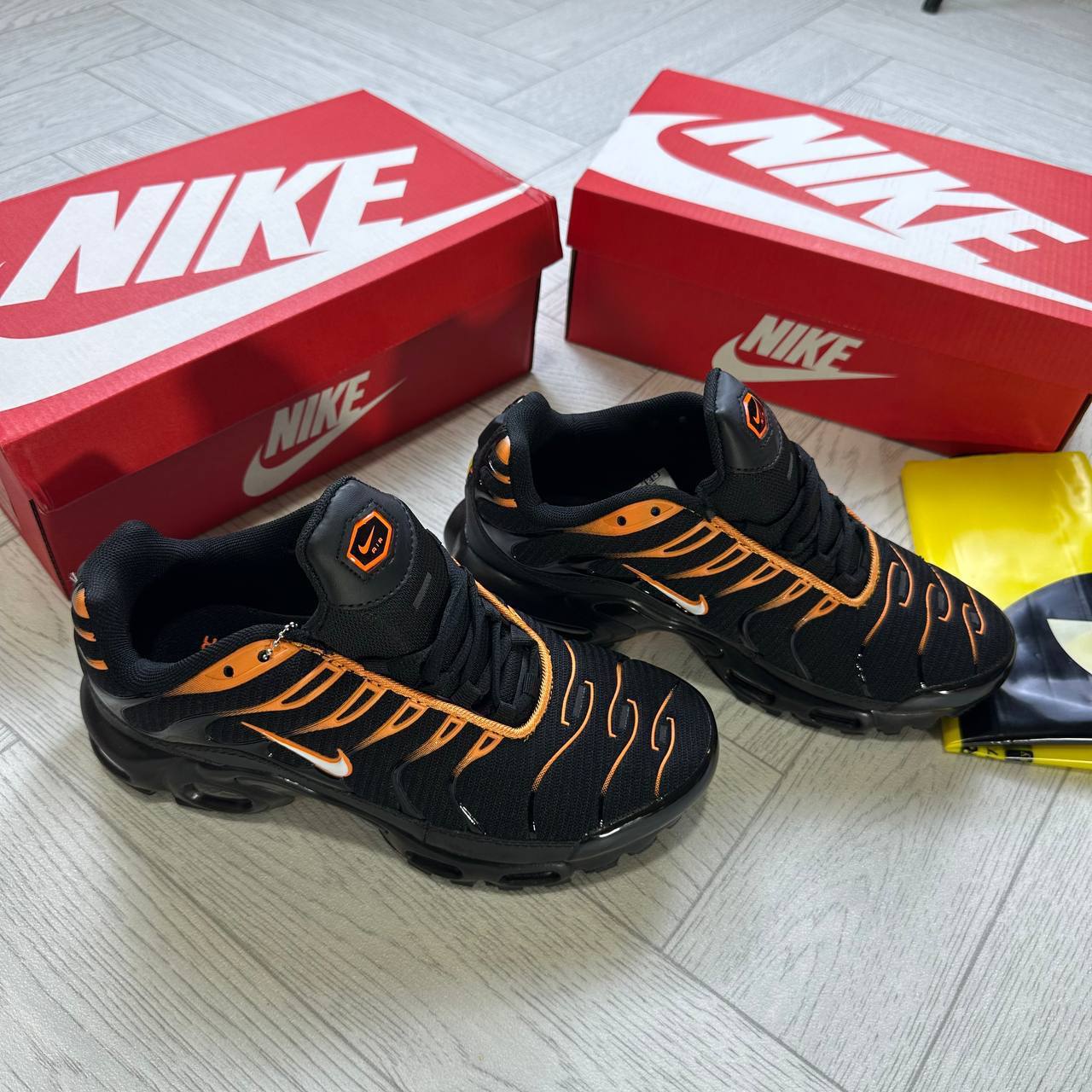 💥NIK AIR MAX 95 SHOES SIZES    MENTIONED ON THE PHOTO to1012