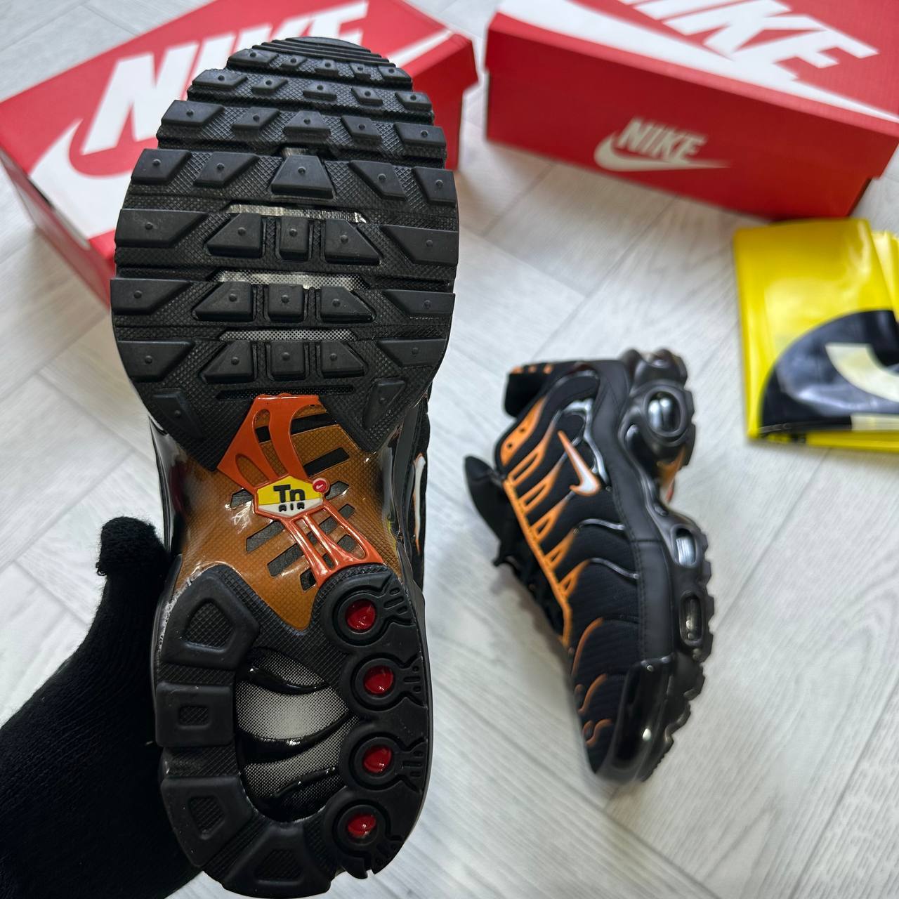 💥NIK AIR MAX 95 SHOES SIZES    MENTIONED ON THE PHOTO to1012