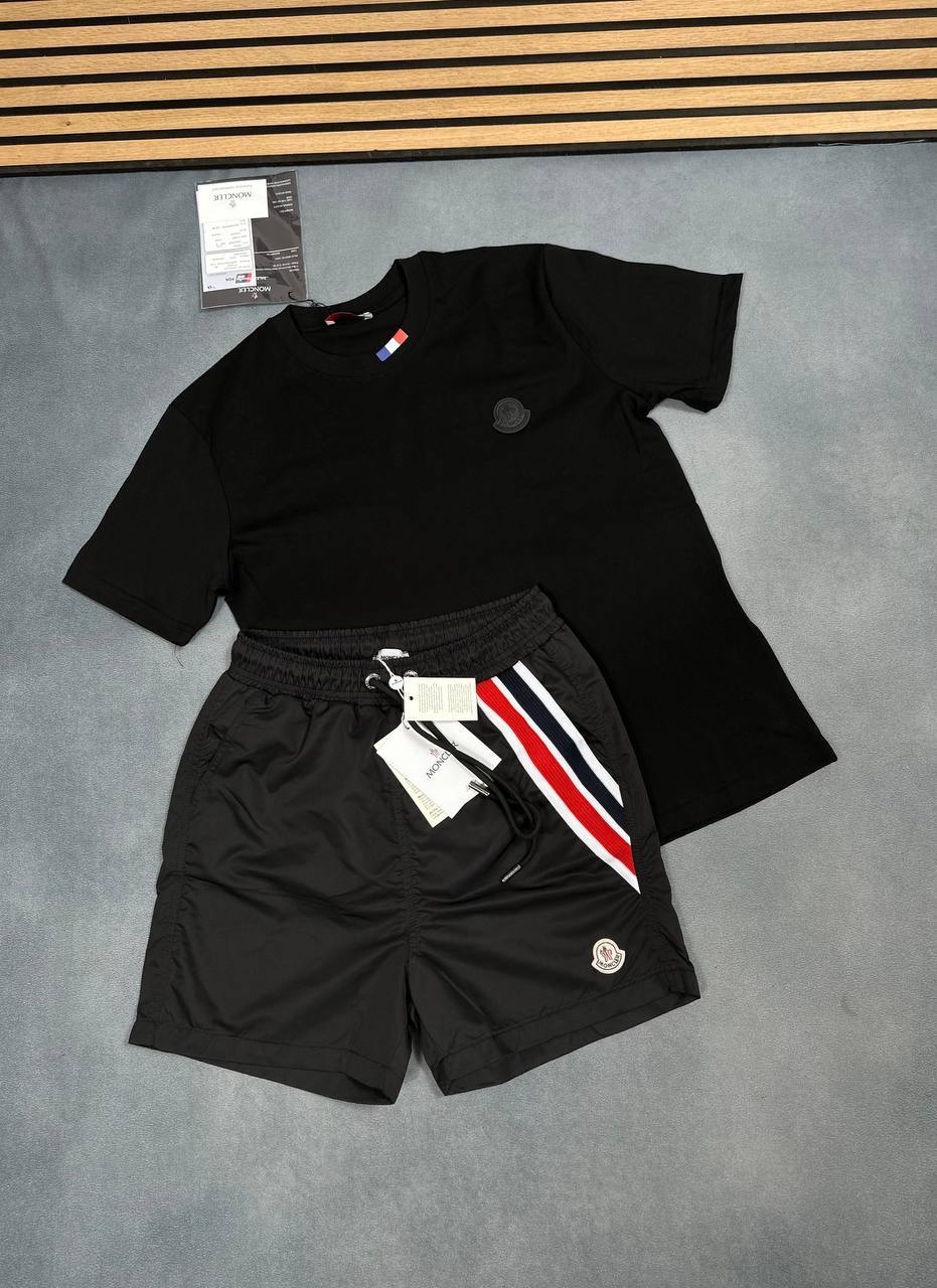 MONCLE TEE or shorts am3105