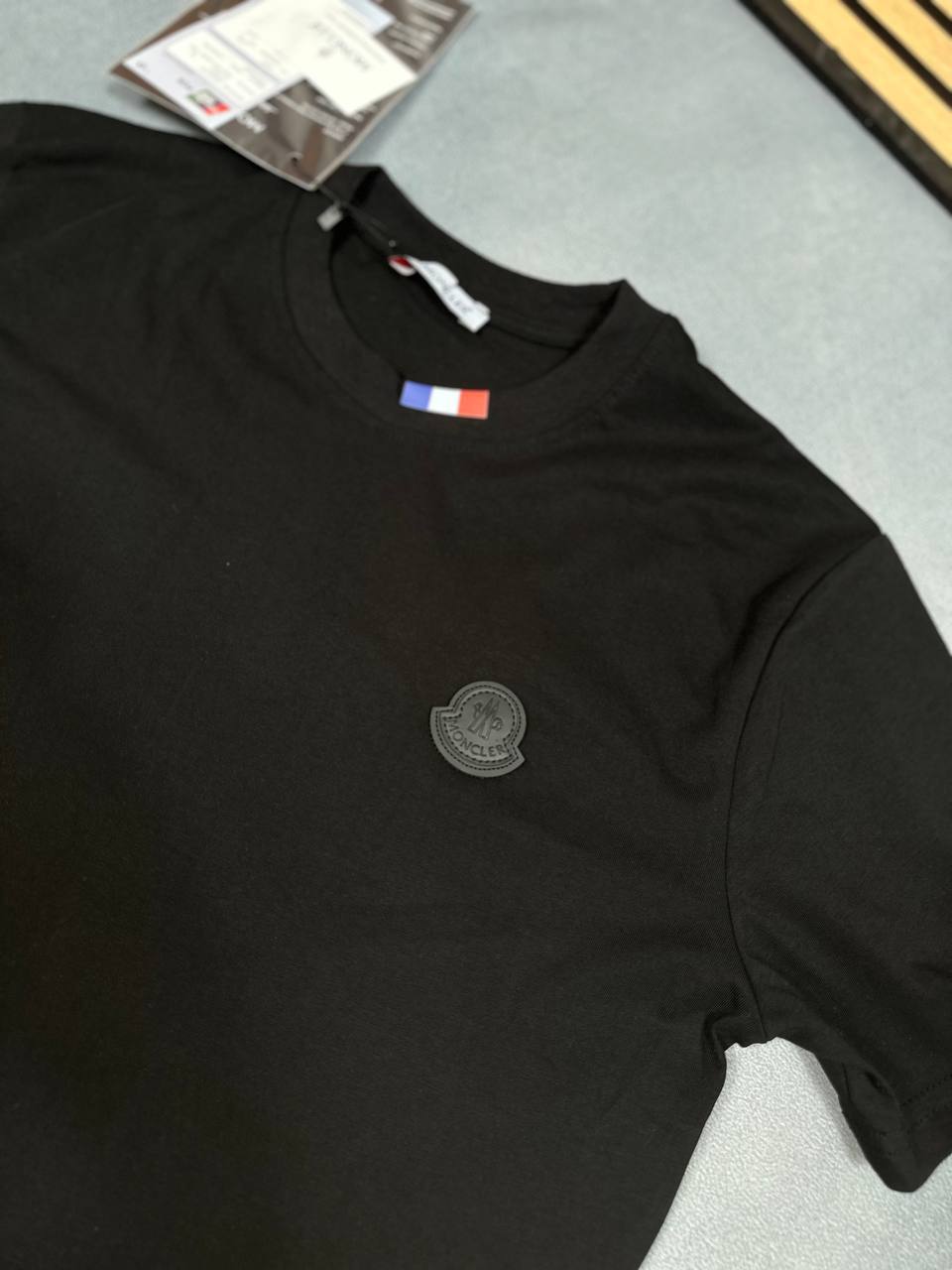 MONCLE TEE or shorts am3105