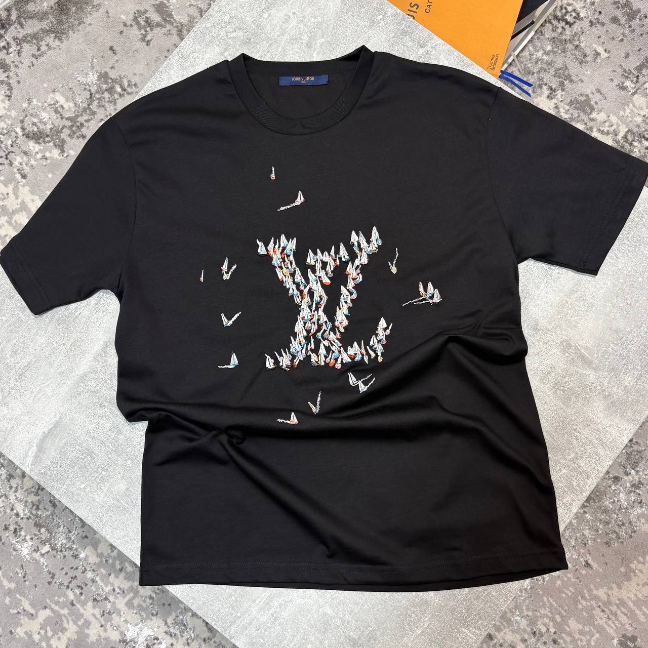 LVe Tshirts aj0409