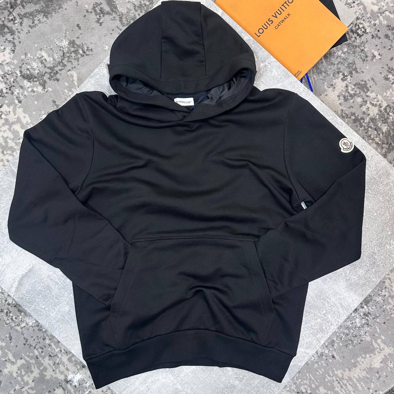 Moncle Hoodie aj0409