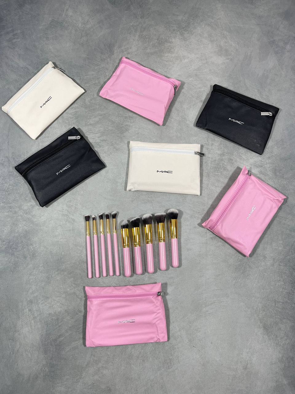MAC BRUSHES 10 Piece MAC Brushes Come  With MAC Pauch Price su0409