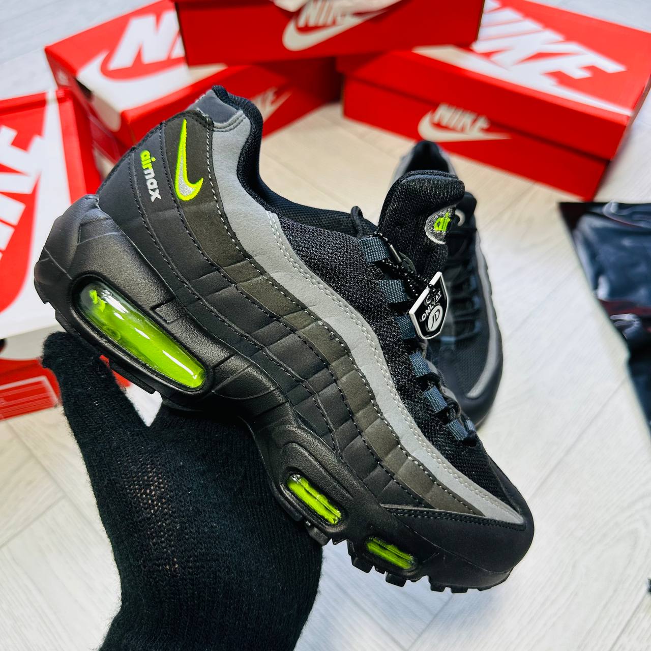 NIK AIR MAX 95 SHOES to0409