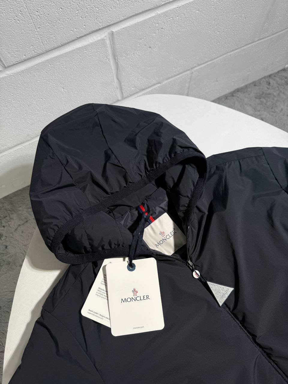 Moncle - MONTEYNAR SHORT DOWN JACKET 0509