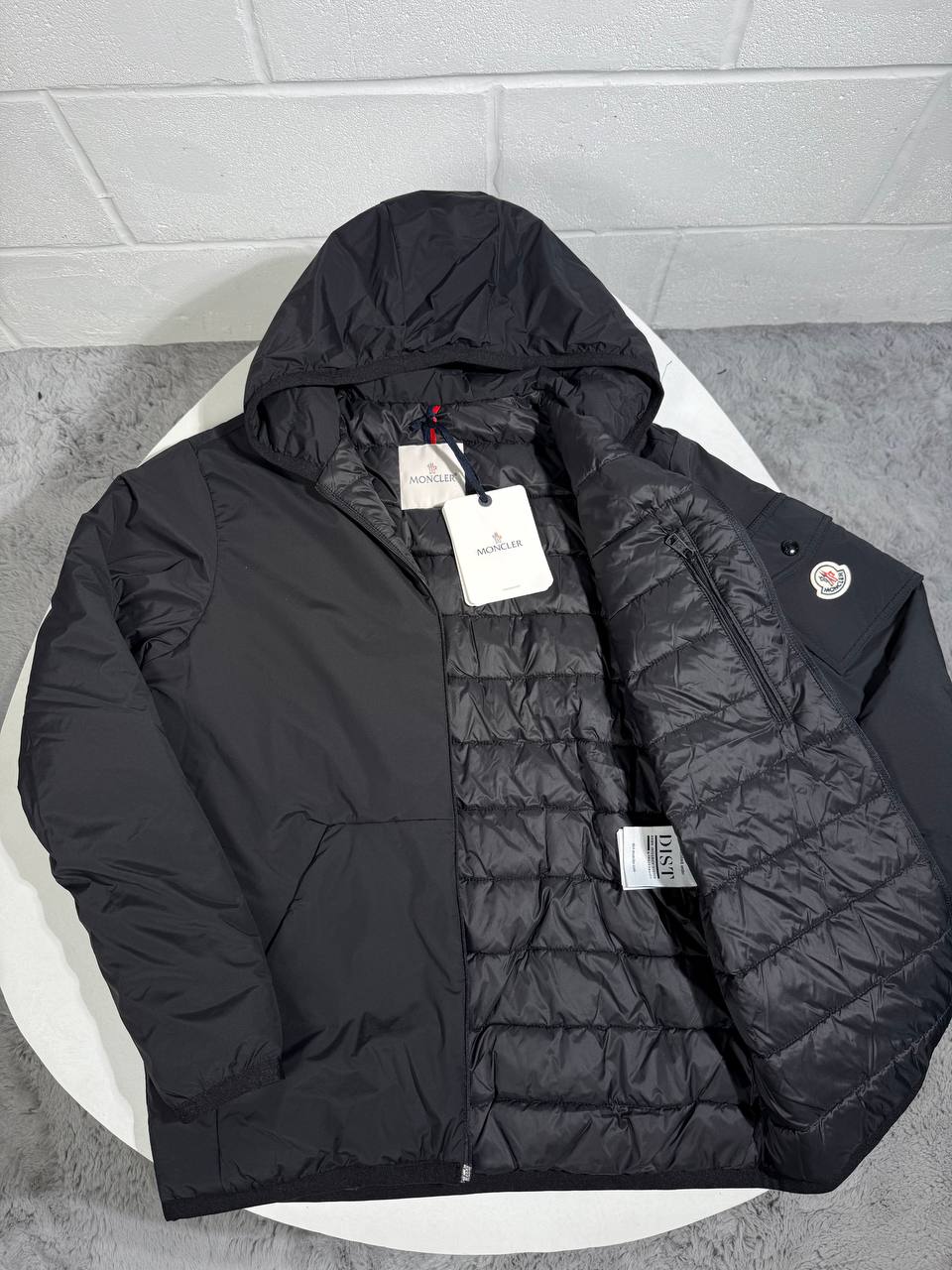 Moncle - MONTEYNAR SHORT DOWN JACKET 0509