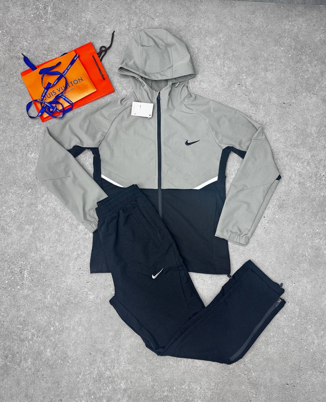 Nik tracksuits na0709