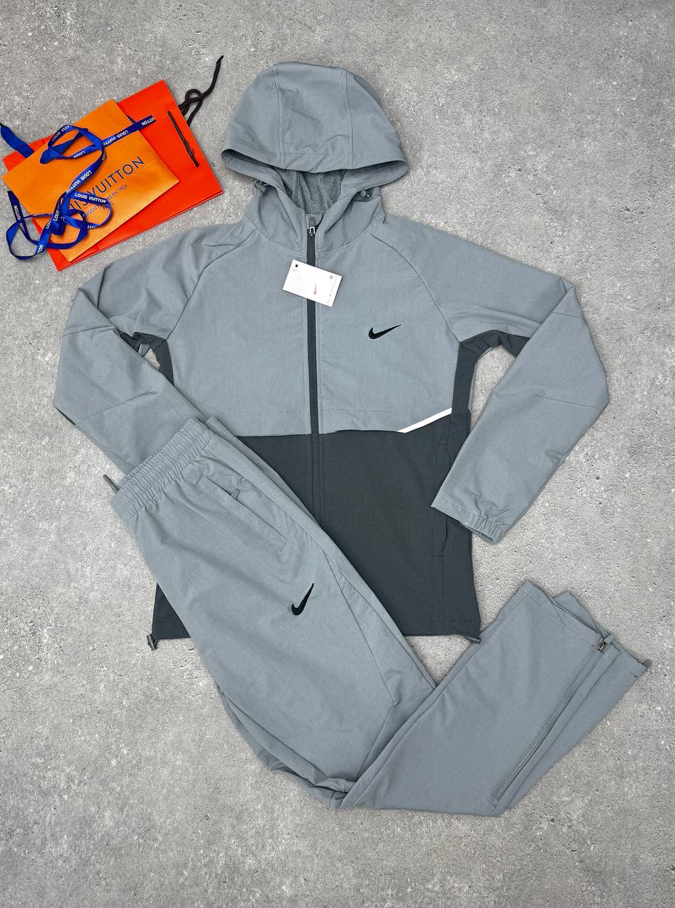 Nik tracksuits na0709