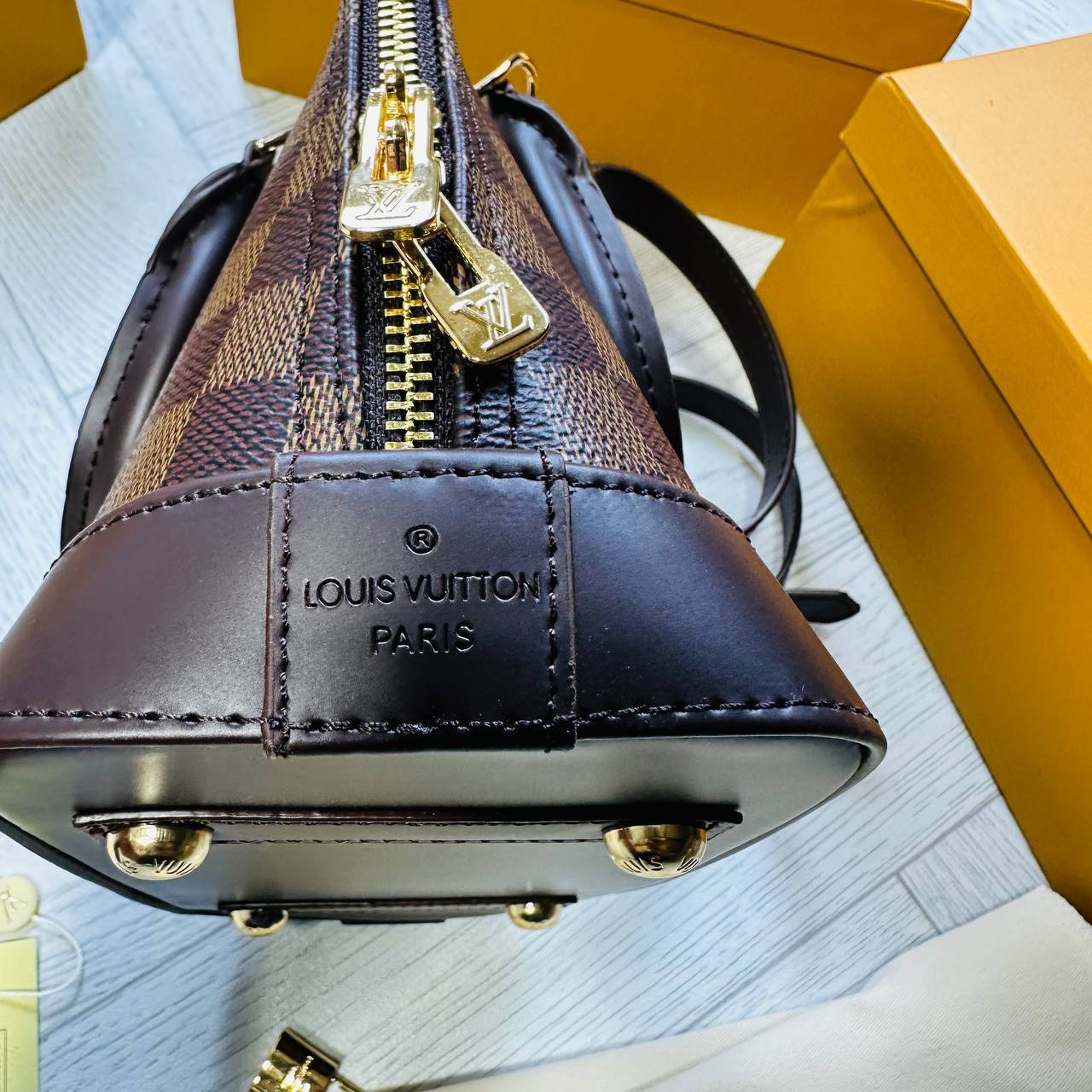 COL QUALITY LVE LADIES BAG WHIT BOX to1812