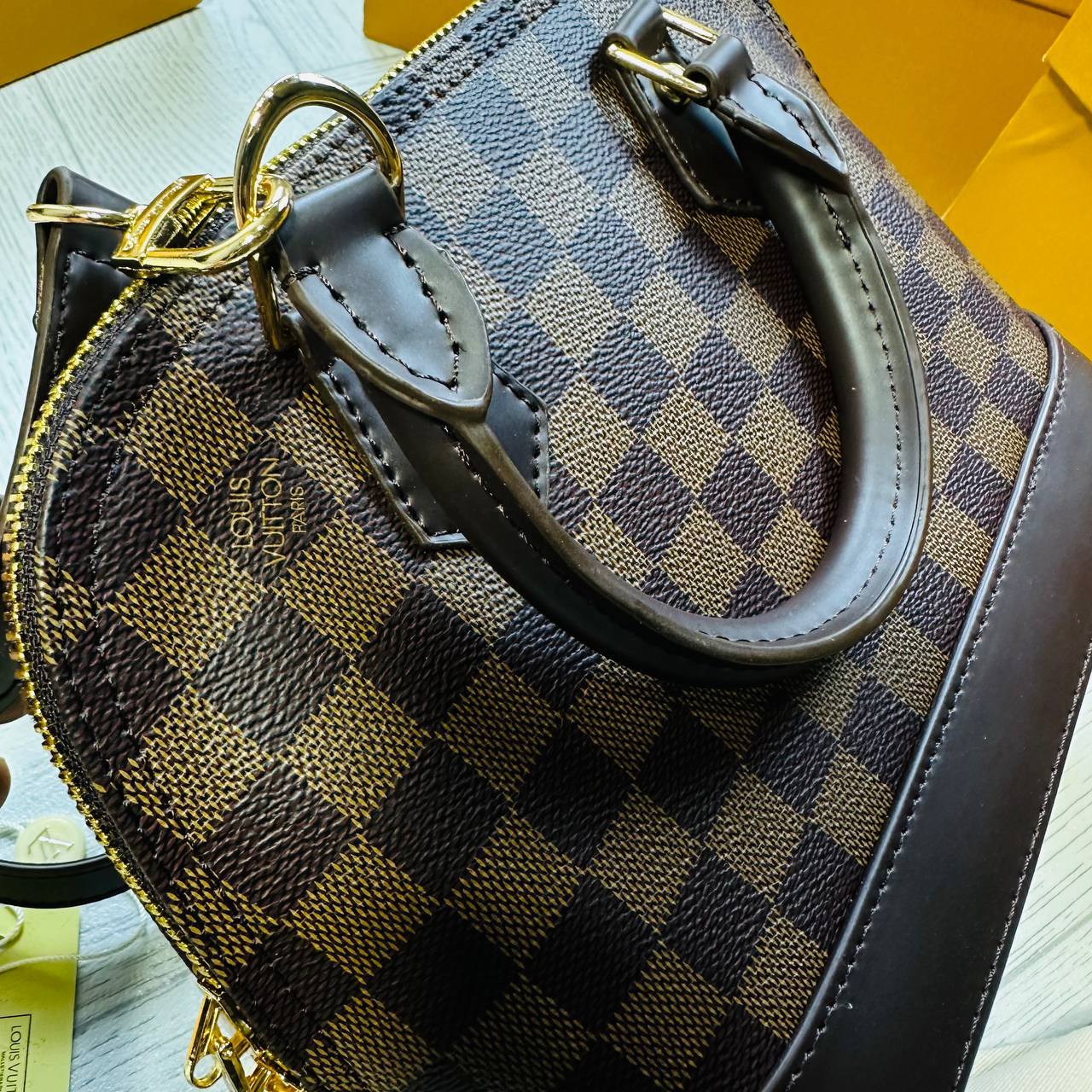 COL QUALITY LVE LADIES BAG WHIT BOX to1812