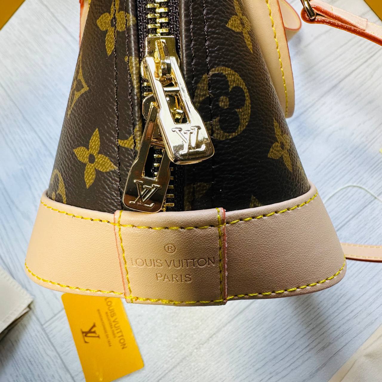 COL QUALITY LVE LADIES BAG WHIT BOX to1812