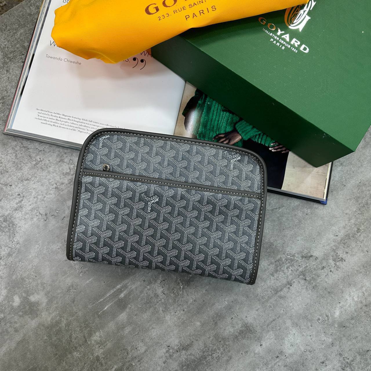 Superclo quality  Goyare man bags come with full packing ha1812