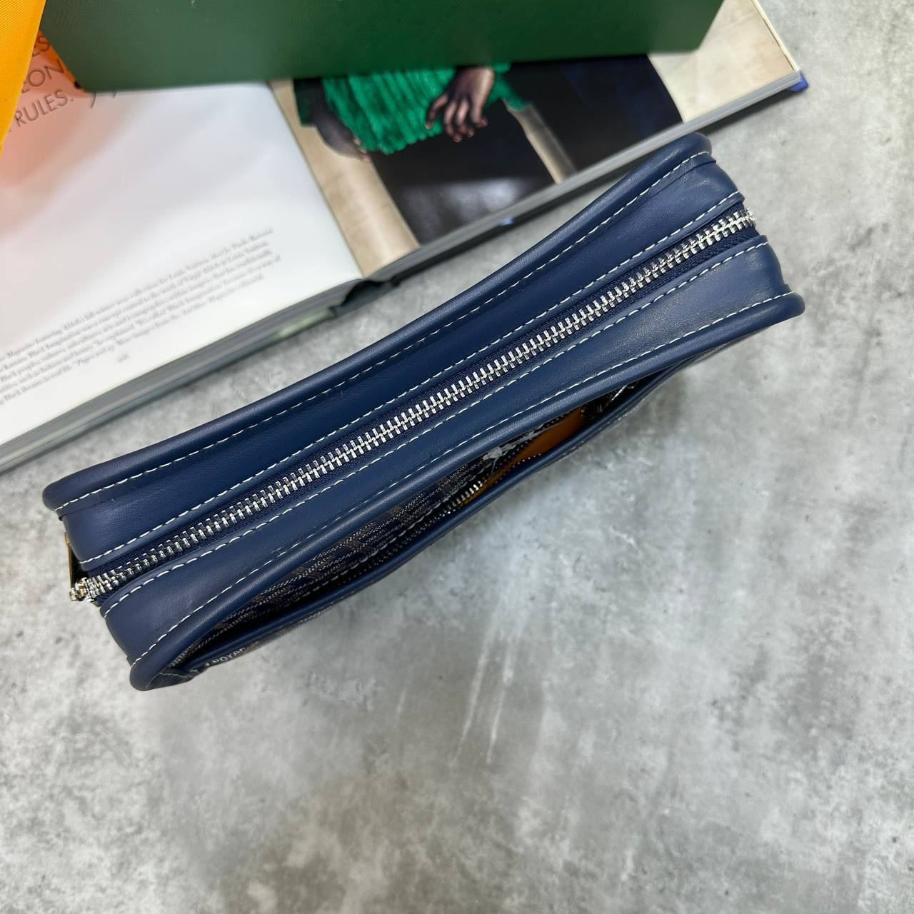 Superclo quality  Goyare man bags come with full packing ha1812