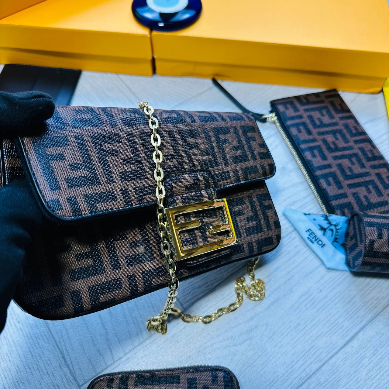 FEND PURSE GIFT SET BOX END PEPPER WORK AVAILABLE to1812