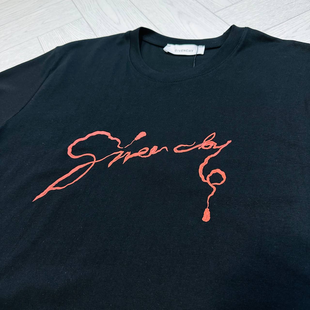 QUALITY OFF WHITE TEES to1809