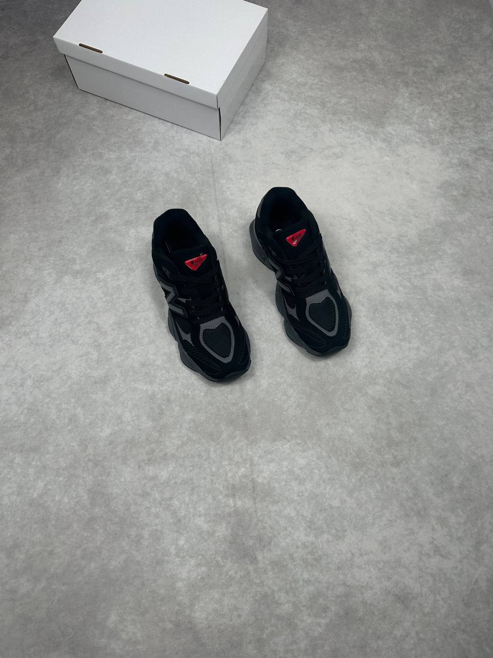 WOMENS NEW BALANC TRAINERS am2412