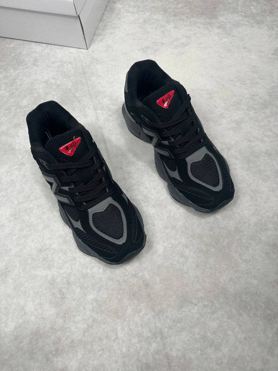 WOMENS NEW BALANC TRAINERS am2412