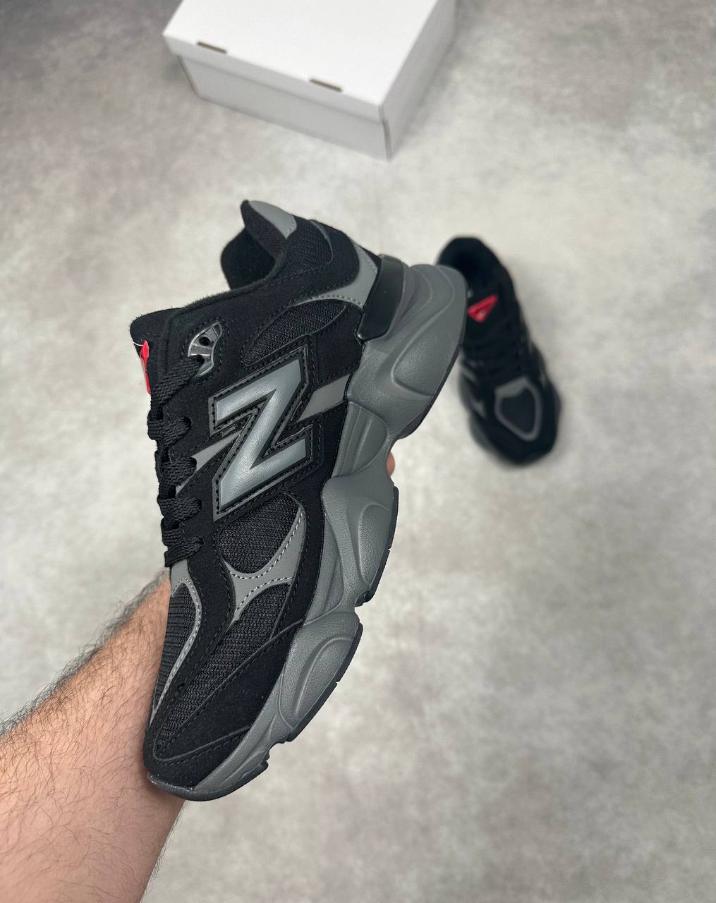 WOMENS NEW BALANC TRAINERS am2412