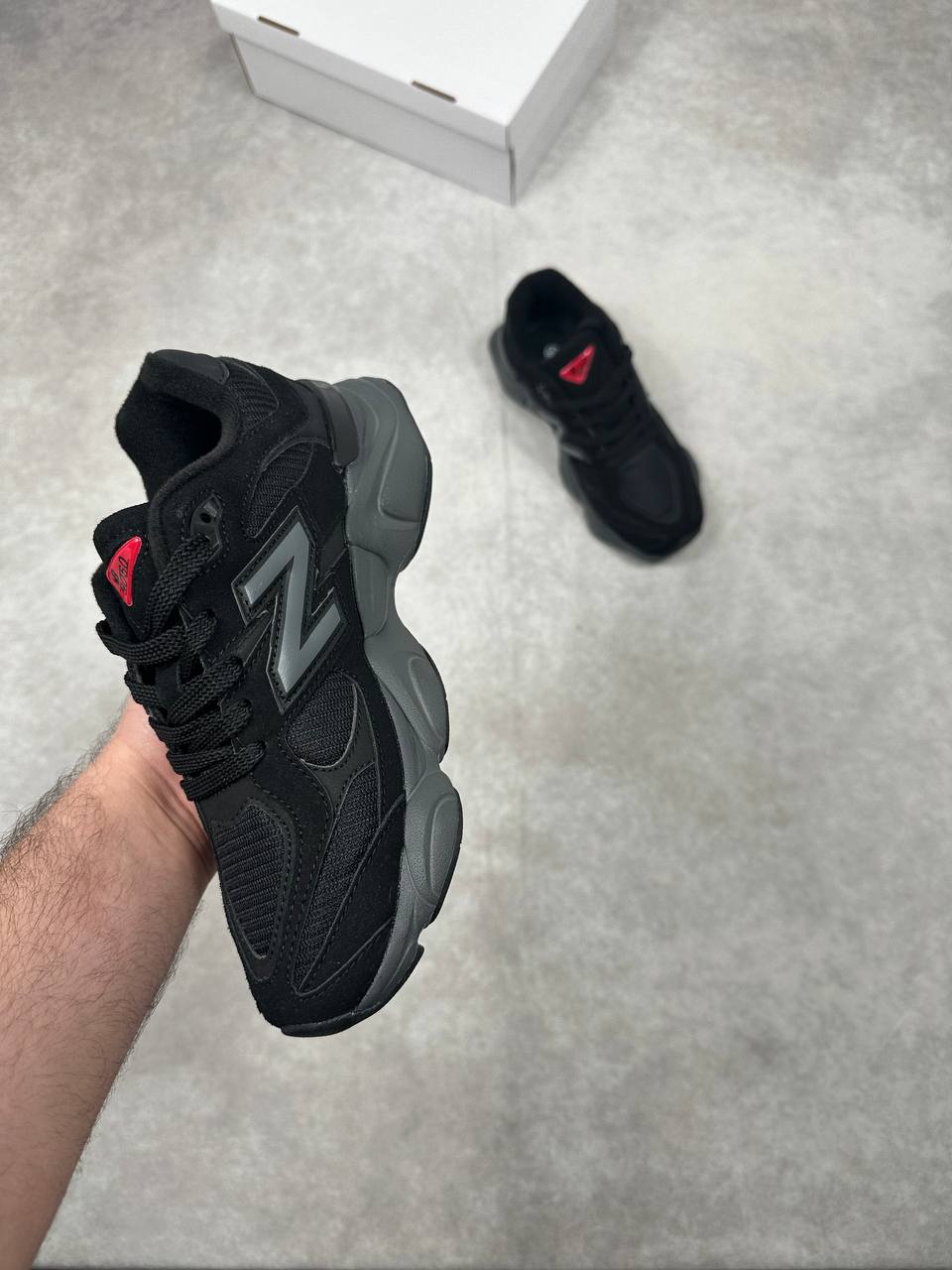 WOMENS NEW BALANC TRAINERS am2412