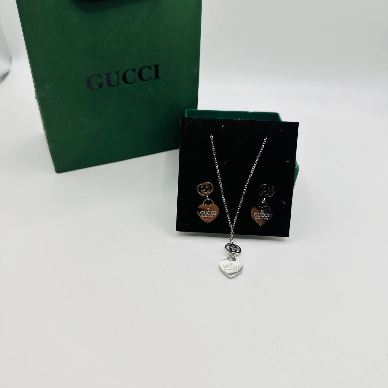 Gucc earings and necklace set with packaging to2412