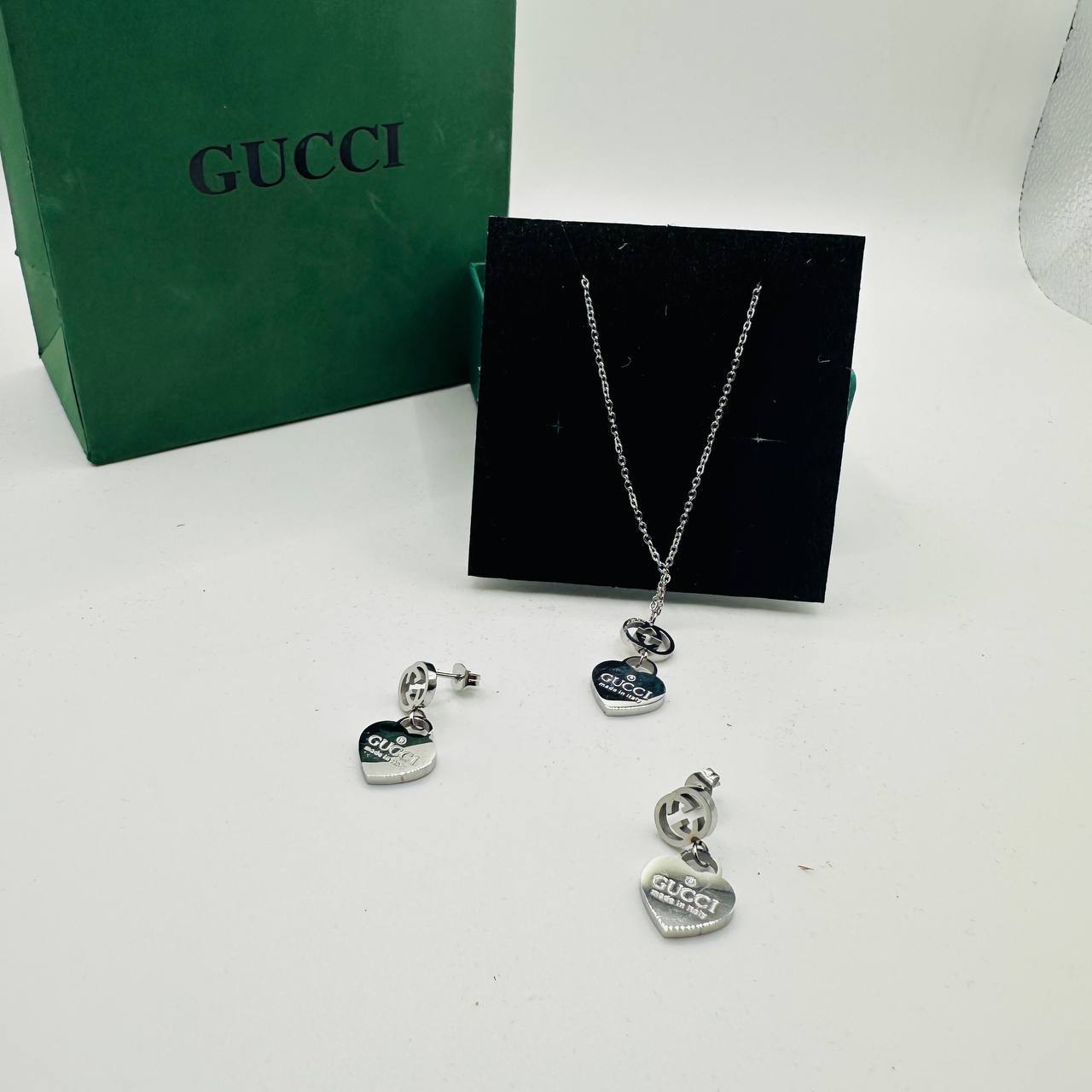 Gucc earings and necklace set with packaging to2412