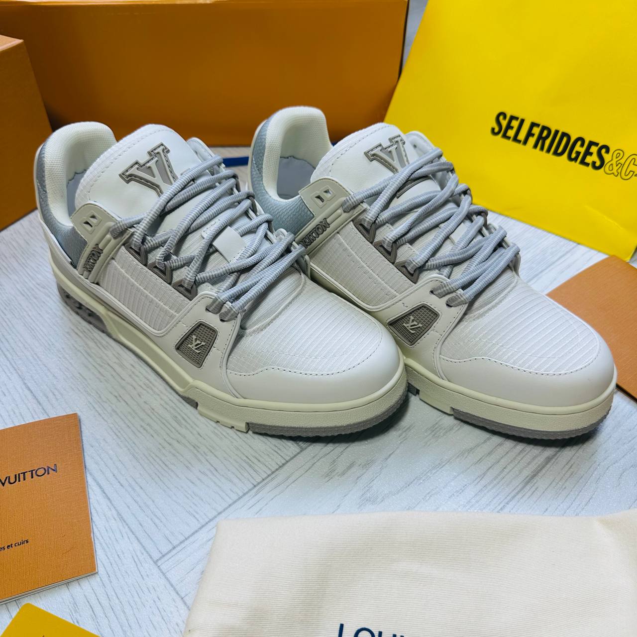 SUPERCLO QUALITY LVe SHOES to1809