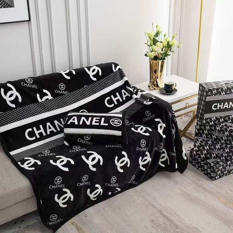 QUALITY THROW BLANKET WITH BOX ak2412