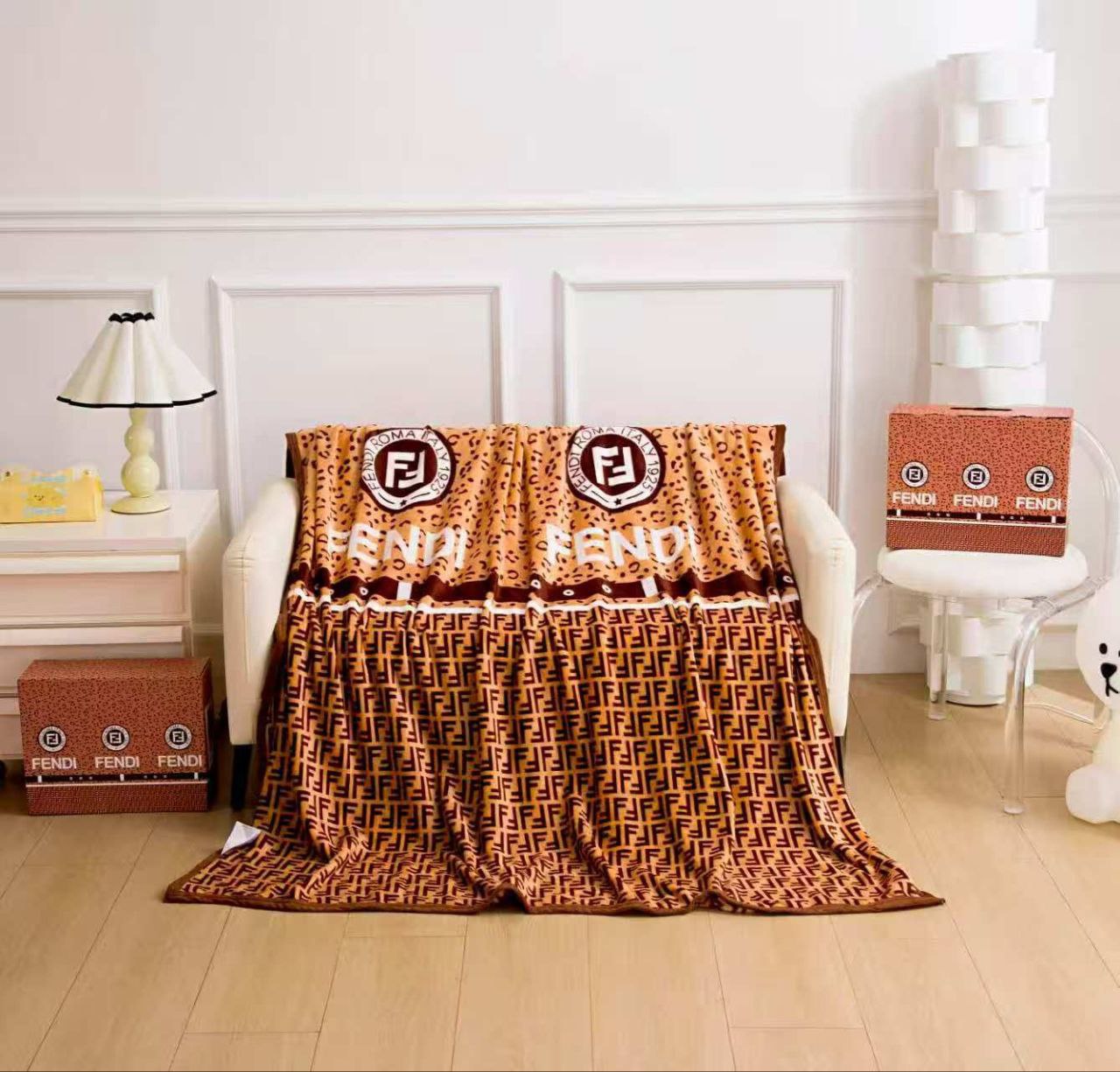 QUALITY THROW BLANKET WITH BOX ak2412