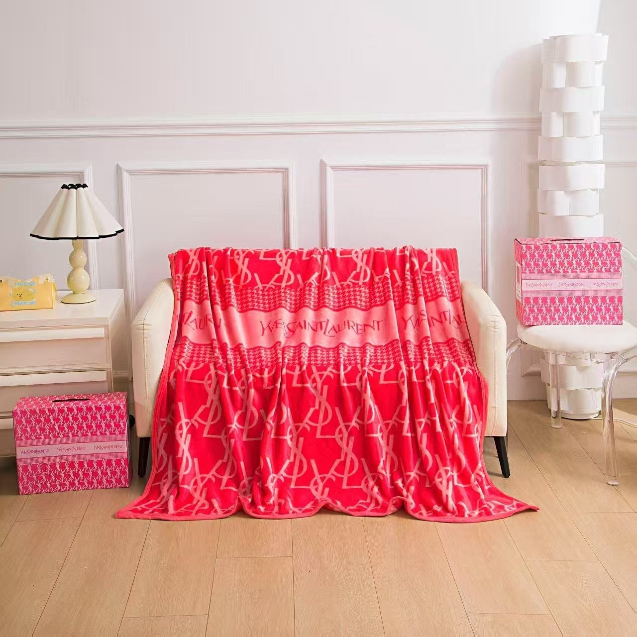 QUALITY THROW BLANKET WITH BOX ak2412