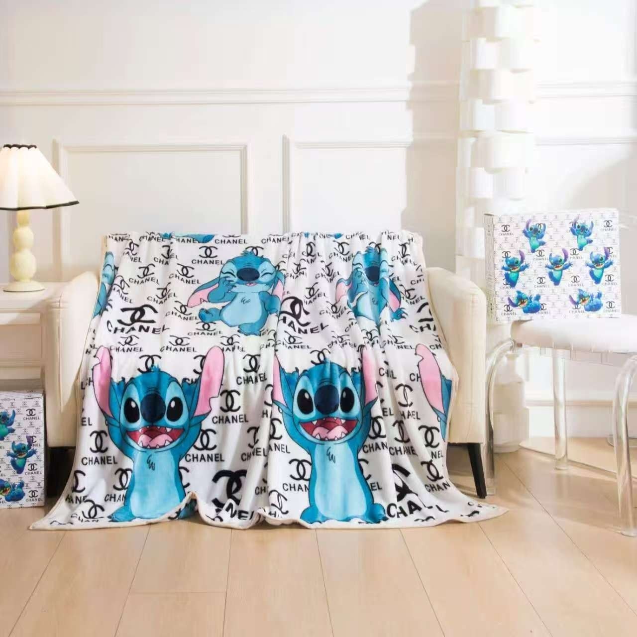 QUALITY THROW BLANKET WITH BOX ak2412