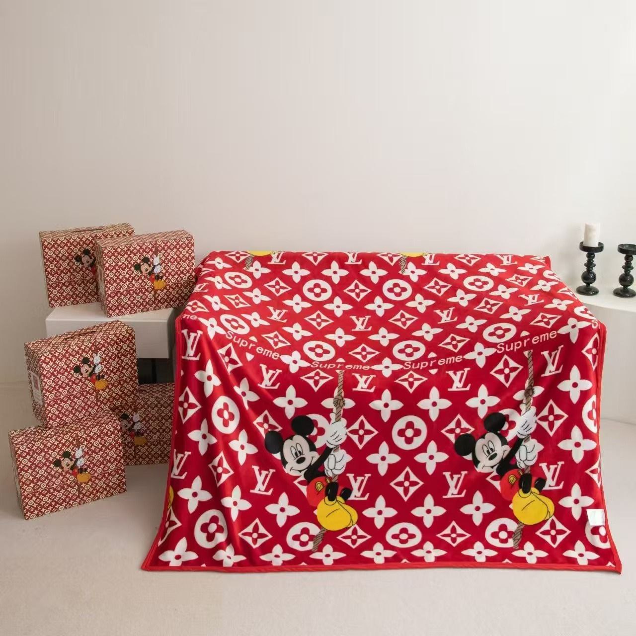 QUALITY THROW BLANKET WITH BOX ak2412