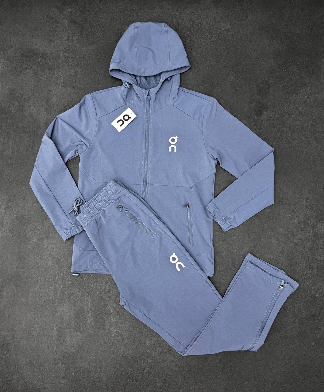 On clous tracksuits na2309