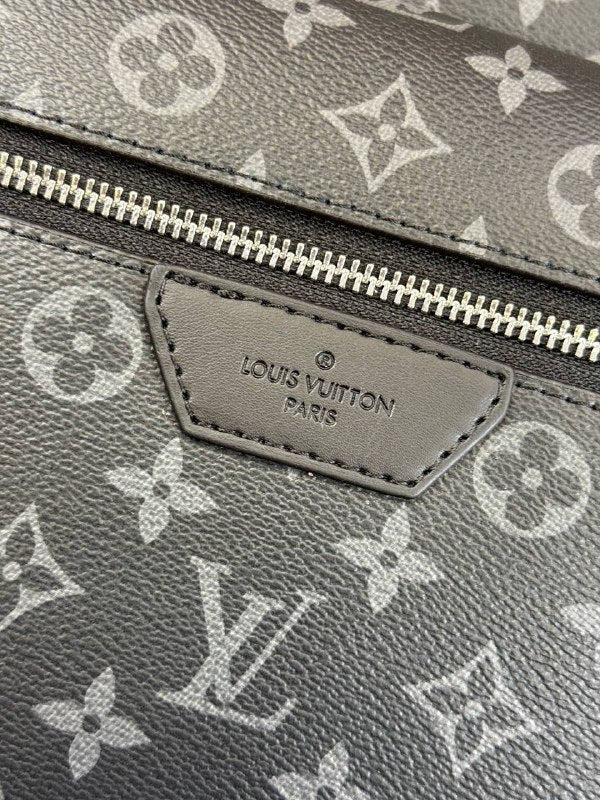 SUPERCLONE 1:1 QUALITY  LOUS VUION BACK PACKS LEATHER ONES COMES WITH DUST BAG su2509