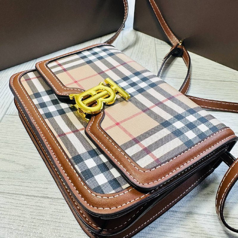 CLON QUALITY BURBERR BAG WITH BOX to1004