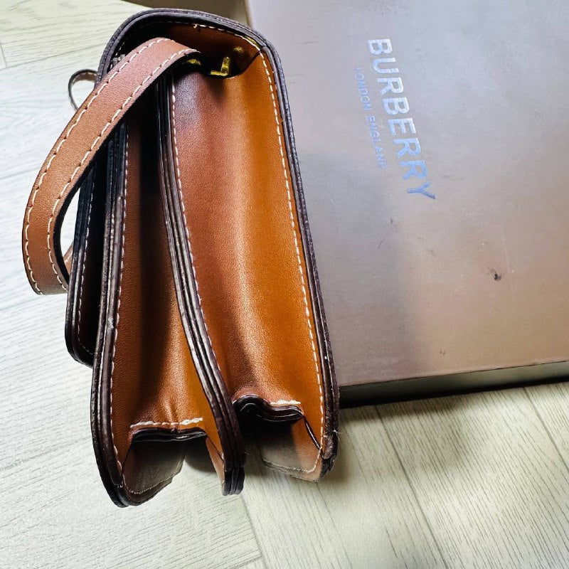 CLON QUALITY BURBERR BAG WITH BOX to1004