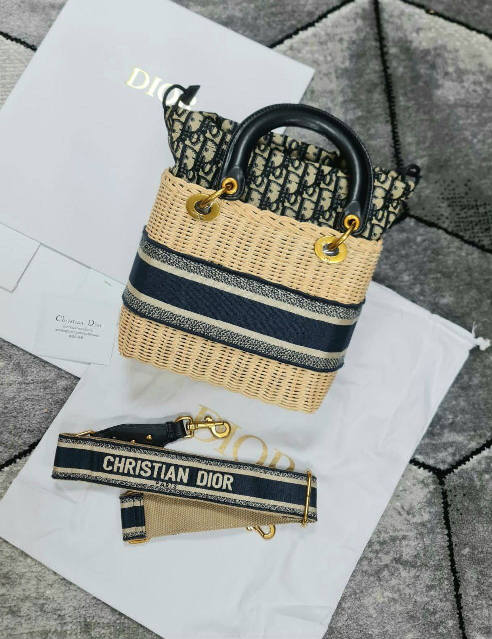 SUPERCLO QUALITY CHRISTION DOR BAGS COMES WITH BOX DUST BAG ETC su2709