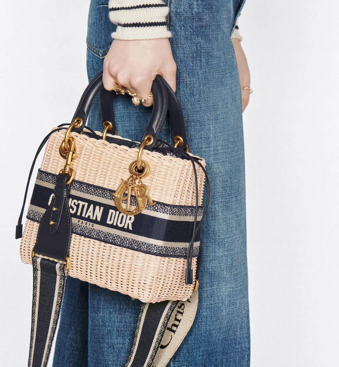 SUPERCLO QUALITY CHRISTION DOR BAGS COMES WITH BOX DUST BAG ETC su2709