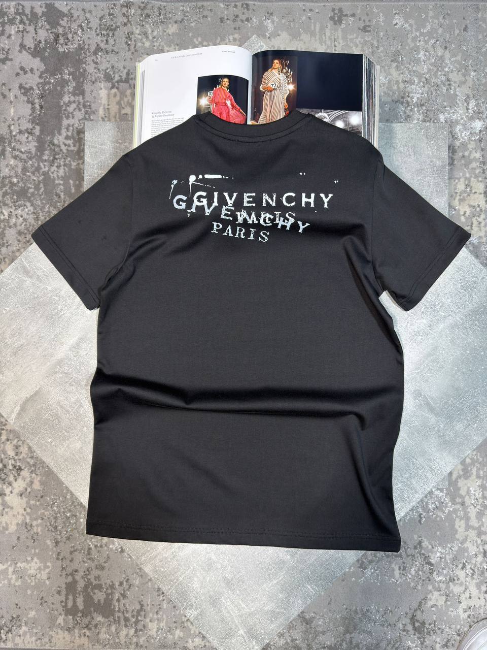 Givench Tshirt aj1104