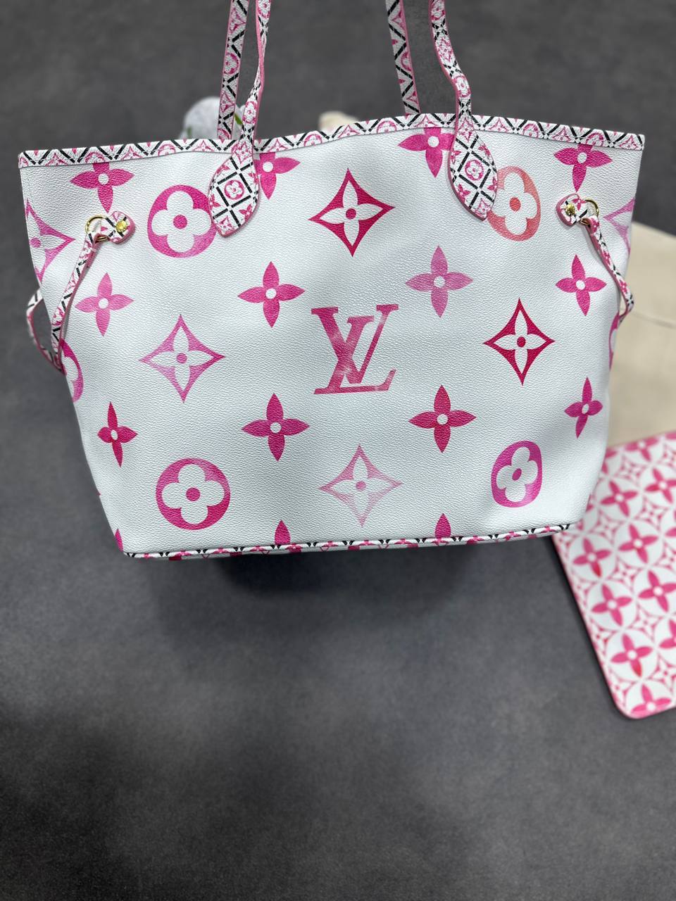 SUPERCLO 1:1 QUALITY  LOUS VUION NEVERFULL BAGS LEATHER ONES COMES WITH DUST BAG SAME LIKE ORIGINAL